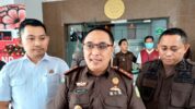 Kepala Kejaksaan Negeri Kabupaten Semarang Ismail Fahmi Saat Menjelaskan Alur Kasus Korupsi di PDAM Kabupaten Semarang