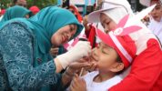 Tim Penggerak PKK Kabupaten Kepulauan Selayar bersama-sama dengan Dinas Kesehatan kembali melakukan vaksin polio dosis II terhadap anak usia dibawah 8 tahun dengan menyasar anak Taman Kanak-Kanak