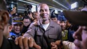 Pelatih Baru Timnas Indonesia Patrick Kluivert Saat Tiba di Bandara Internasional Soekarno Hatta