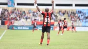 Boaz Solossa Selamatkan Persipura Dari Degradasi Usai Tumbangkan Persibo Bojonegoro Lewat Gol Menit Ke-89