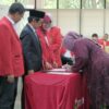 Rektor Unhas Kukuhkan Pejabat Baru, Serahkan SK Professor dan Sambut Dosen Selesai Studi Doktoral